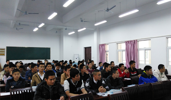 我校隆重舉行無為縣退役士兵職業(yè)技能培訓開學典禮，助力退役軍人實現(xiàn)高質(zhì)量就業(yè)